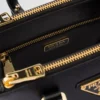 Mini taška Prada Galleria z lakované kůže Saffiano Mini taška Prada Galleria z lakované kůže Saffiano