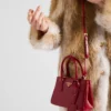 Mini taška Prada Galleria z lakované kůže Saffiano Mini taška Prada Galleria z lakované kůže Saffiano