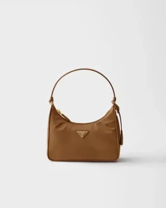 Mini taška Prada Re-Edition 2005 z materiálu Re-Nylon a Saffiano