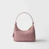 Mini taška Prada Re-Edition 2005 z materiálu Re-Nylon a Saffiano Mini taška Prada Re-Edition 2005 z materiálu Re-Nylon a Saffiano