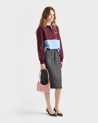 Mini taška Prada Re-Edition z prošívaného materiálu Re-Nylon Mini taška Prada Re-Edition z prošívaného materiálu Re-Nylon