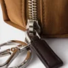 Mini taštička z Re-Nylonu a kůže Mini taštička z Re-Nylonu a kůže