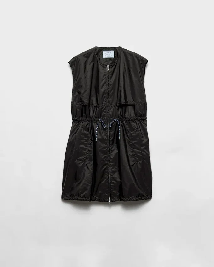 Minišaty z materiálu Re-Nylon Minišaty z materiálu Re-Nylon