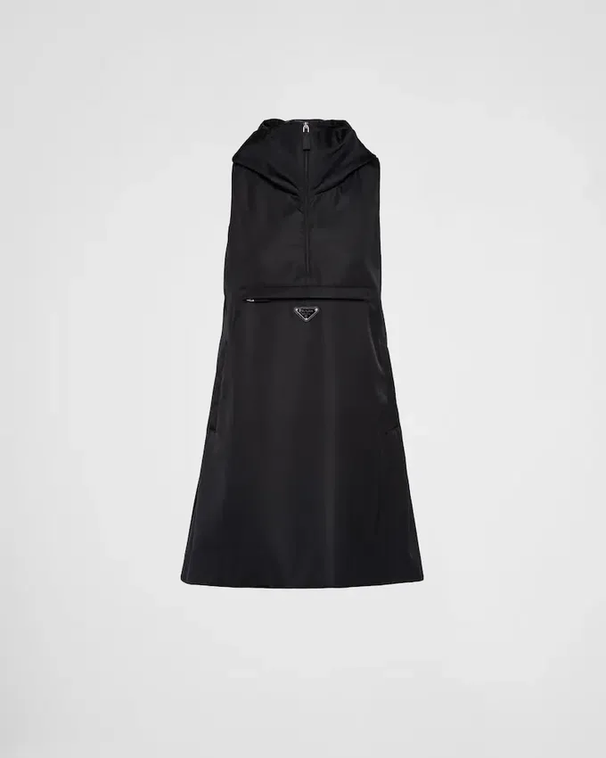 Minišaty z materiálu Re-Nylon Minišaty z materiálu Re-Nylon