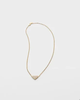 Náhrdelník Eternal Gold Eternal Mini Triangle s přívěskem ze žlutého zlata a diamantů Náhrdelník Eternal Gold Eternal Mini Triangle s přívěskem ze žlutého zlata a diamantů
