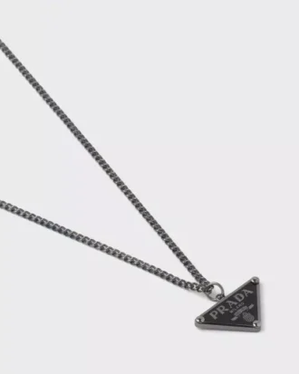 Náhrdelník s přívěskem Prada Symbole Náhrdelník s přívěskem Prada Symbole