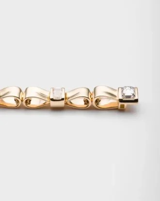 Náramek Eternal Gold Bow ze žlutého zlata a diamantů vypěstovaných v laboratoři