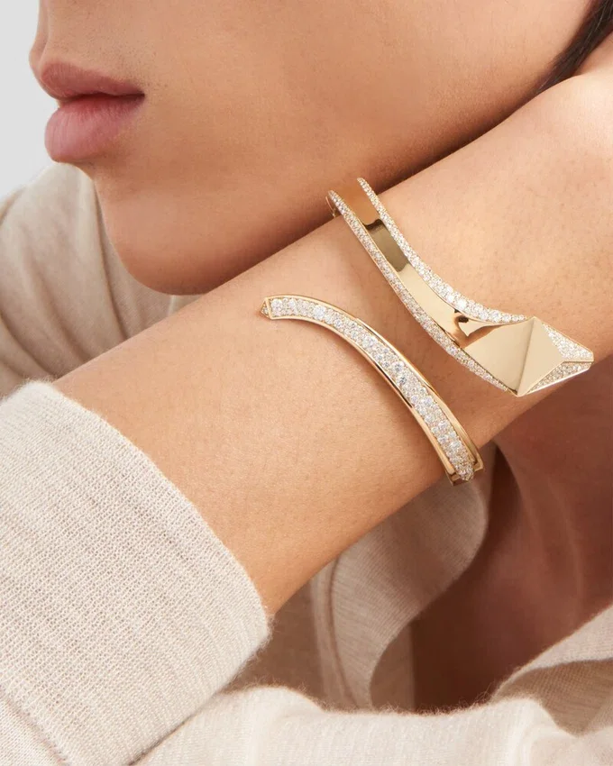 Náramek Eternal Gold Snake ze žlutého zlata a diamantů Náramek Eternal Gold Snake ze žlutého zlata a diamantů