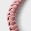 Náramek z pletené nappa kůže s kovovým ornamentem Náramek z pletené nappa kůže s kovovým ornamentem