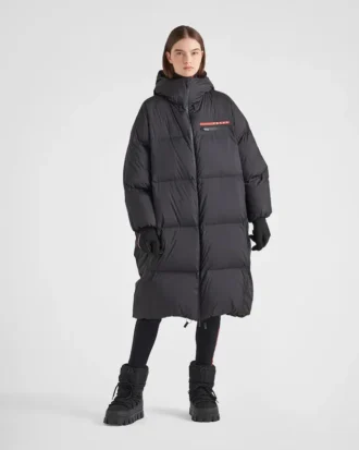 Oversized technický péřový kabát z Re-Nylonu