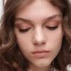 Paleta očních stínů Prada Dimensions Holo Nude – 07 – Peony Paleta očních stínů Prada Dimensions Holo Nude – 07 – Peony