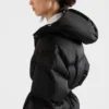 Peřová bunda s kapucí Re-Nylon Peřová bunda s kapucí Re-Nylon