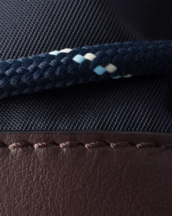 Pouzdro na smartphone Prada Speedrock z materiálu Re-Nylon a kůže Pouzdro na smartphone Prada Speedrock z materiálu Re-Nylon a kůže
