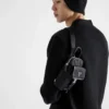 Pouzdro na smartphone z materiálu Re-Nylon a kůže Saffiano Pouzdro na smartphone z materiálu Re-Nylon a kůže Saffiano