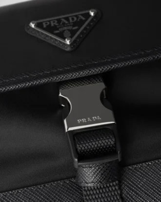 Pouzdro na smartphone z materiálu Re-Nylon a kůže Saffiano