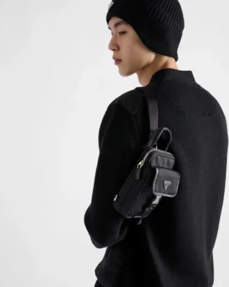 Pouzdro na smartphone z materiálu Re-Nylon a kůže Saffiano