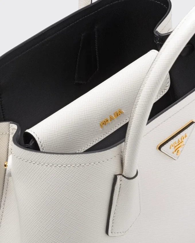 Prada Double středně velká kabelka z kůže Saffiano Prada Double středně velká kabelka z kůže Saffiano