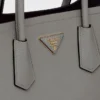 Prada Double středně velká kabelka z kůže Saffiano Prada Double středně velká kabelka z kůže Saffiano