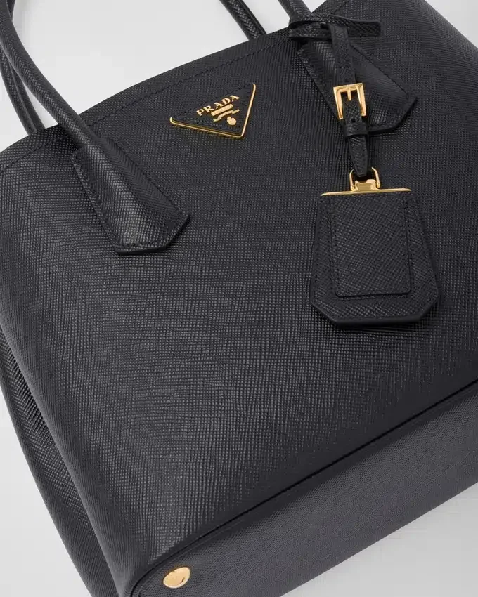 Prada Double středně velká kabelka z kůže Saffiano Prada Double středně velká kabelka z kůže Saffiano