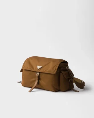 Prada Explore Velká taška přes rameno z materiálu Re-Nylon s klopou