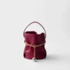 Prada Petit Sac Noir Mini kabelka z nappa kůže