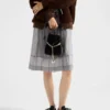 Prada Petit Sac Noir Mini sametová a nappa kožená taška ve tvaru kbelíku Prada Petit Sac Noir Mini sametová a nappa kožená taška ve tvaru kbelíku