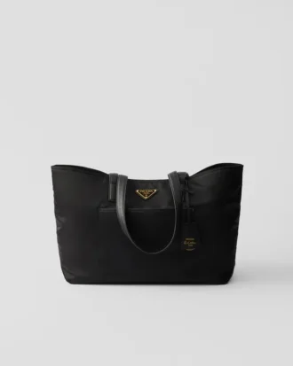 Prada Re-Edition 1978 Středně velká taška z materiálu Re-Nylon a kůže Saffiano