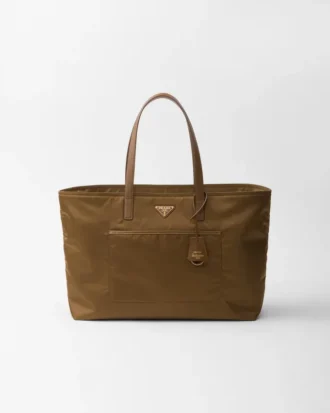 Prada Re-Edition 1978 Velká taška z Re-Nylonu a kůže Saffiano