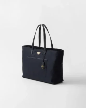 Prada Re-Edition 1978 Velká taška z Re-Nylonu a kůže Saffiano