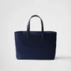 Prada Re-Edition 1978 Velká taška z Re-Nylonu a kůže Saffiano Prada Re-Edition 1978 Velká taška z Re-Nylonu a kůže Saffiano