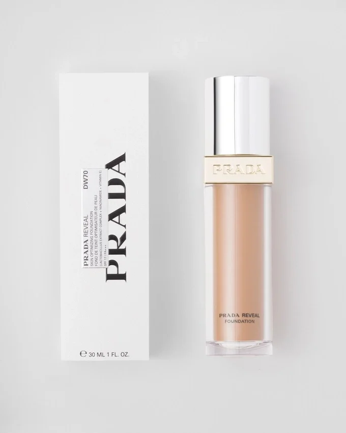 Prada Reveal Skin Optimizing Foundation – Dw70 – Dark Warm Prada Reveal Skin Optimizing Foundation – Dw70 – Dark Warm