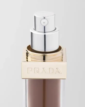 Prada Reveal Skin Optimizing Foundation – Dw85 – Tmavá teplá