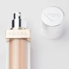 Prada Reveal Skin Optimizing Foundation – Mw40 – Středně teplý Prada Reveal Skin Optimizing Foundation – Mw40 – Středně teplý