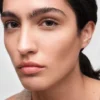 Prada Reveal Skin Optimizing Foundation – Mw55 – Středně teplý Prada Reveal Skin Optimizing Foundation – Mw55 – Středně teplý