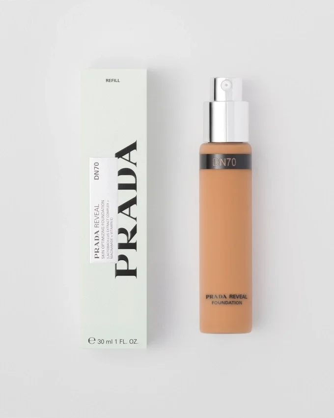 Prada Reveal Skin Optimizing Foundation Refill – Dn70 – Dark Neutral Prada Reveal Skin Optimizing Foundation Refill – Dn70 – Dark Neutral