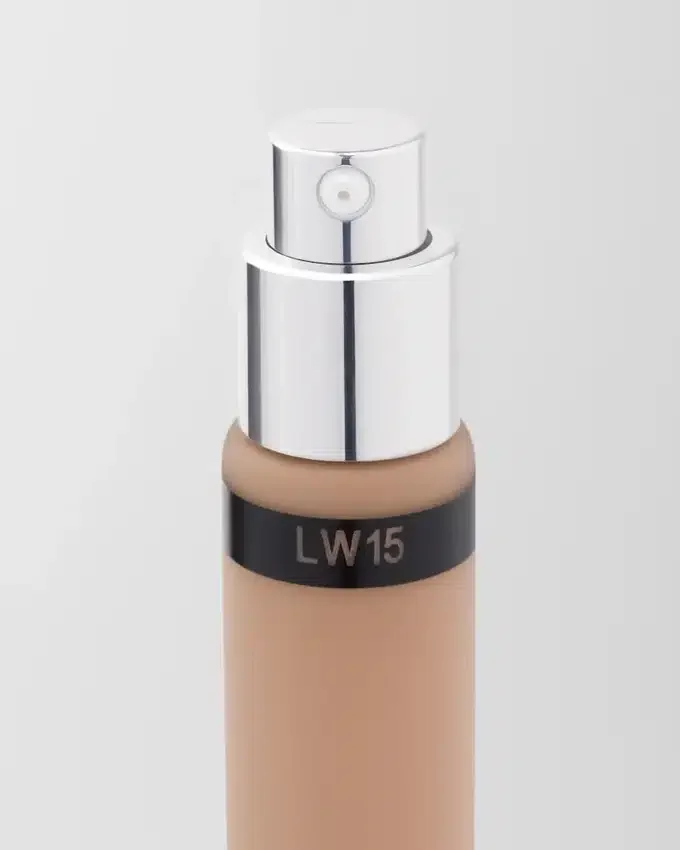 Prada Reveal Skin Optimizing Foundation Refill – Lw15 – Light Warm Prada Reveal Skin Optimizing Foundation Refill – Lw15 – Light Warm