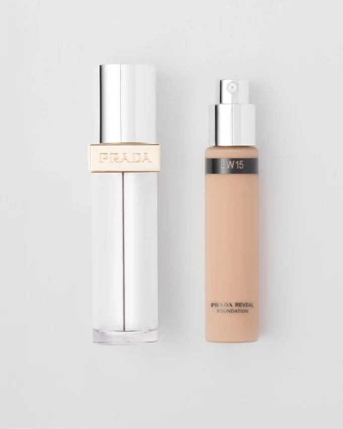 Prada Reveal Skin Optimizing Foundation Refill – Lw15 – Light Warm Prada Reveal Skin Optimizing Foundation Refill – Lw15 – Light Warm