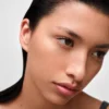 Prada Reveal Skin Optimizing Foundation Refill – Mn40 – Středně neutrální Prada Reveal Skin Optimizing Foundation Refill – Mn40 – Středně neutrální