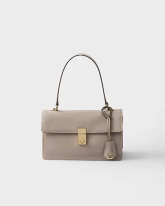 Prada Soft Středně velká kožená taška přes rameno