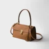 Prada Soft Středně velká kožená taška přes rameno