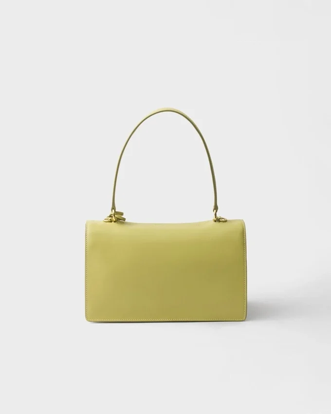 Prada Soft Středně velká kožená taška přes rameno Prada Soft Středně velká kožená taška přes rameno