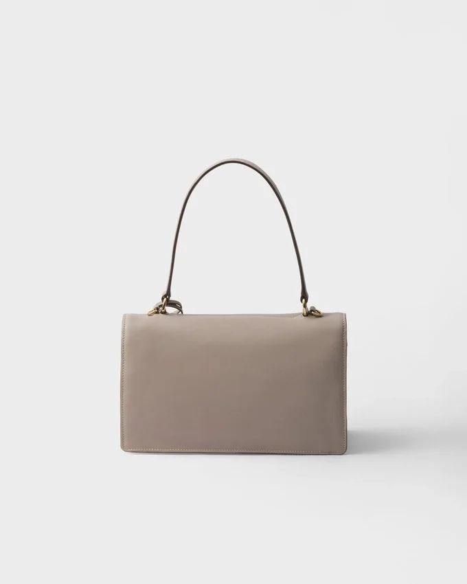 Prada Soft Středně velká kožená taška přes rameno Prada Soft Středně velká kožená taška přes rameno