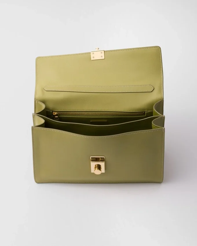 Prada Soft Středně velká kožená taška přes rameno Prada Soft Středně velká kožená taška přes rameno