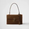 Prada Soft Středně velká semišová taška přes rameno Prada Soft Středně velká semišová taška přes rameno