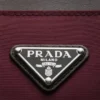 Prada Speedrock Re-Nylon a kožený držák na karty Prada Speedrock Re-Nylon a kožený držák na karty
