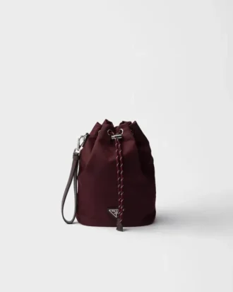 Prada Speedrock Re-Nylon a kožené pouzdro Prada Speedrock Re-Nylon a kožené pouzdro
