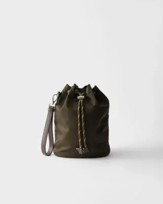 Prada Speedrock Re-Nylon a kožené pouzdro Prada Speedrock Re-Nylon a kožené pouzdro