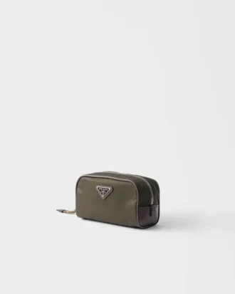 Prada Speedrock Re-Nylon a kožené pouzdro Prada Speedrock Re-Nylon a kožené pouzdro