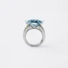 Prsten Couleur Vivante Solitaire – bílé zlato s akvamarínem a peridotem Prsten Couleur Vivante Solitaire – bílé zlato s akvamarínem a peridotem