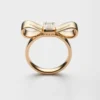 Prsten Eternal Gold Bow – žluté zlato s diamantem vypěstovaným v laboratoři Prsten Eternal Gold Bow – žluté zlato s diamantem vypěstovaným v laboratoři